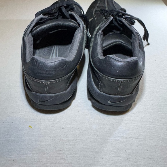 Nike Men's Black and Gray golf shoes - Picture 8 of 8